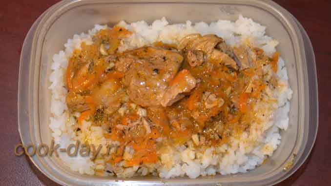 Тушеная свинина с рисом в контейнере - рецепт мяса