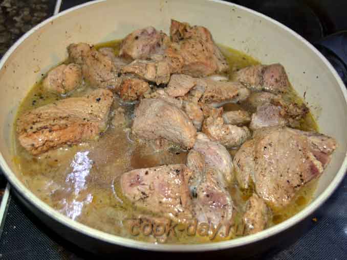 Как приготовить домашнее тушеное мясо: рецепт из свинины