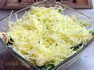 Как приготоувить слоеный салат с курицей