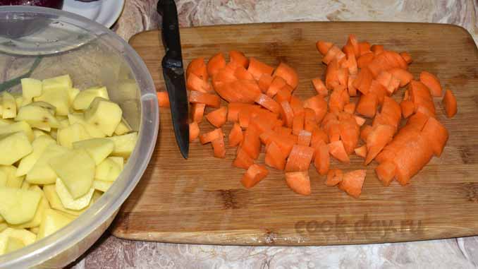 Подготавливаем морковь